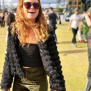 Meet your Posher, Julia